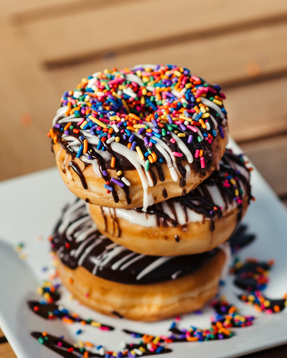 Glazing and decorating donuts